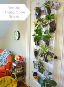 vertical-hanging-planter