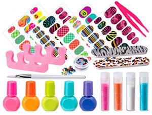 nails